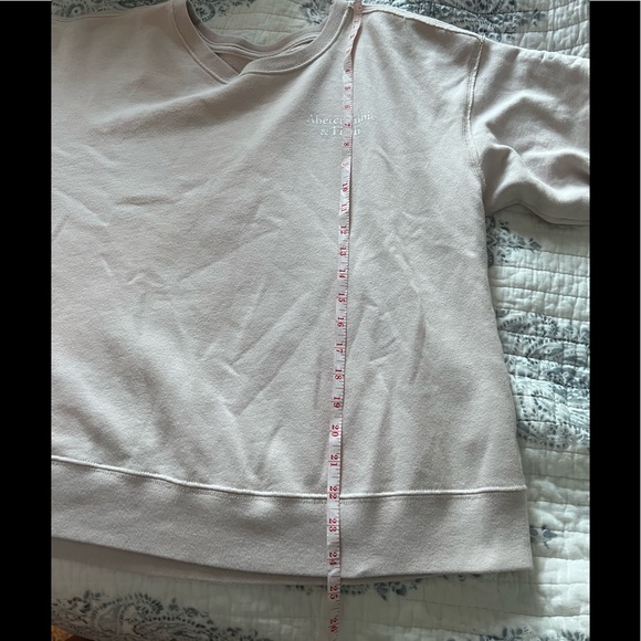 Abercrombie & Fitch Soft AF crew Sweatshirt - Picture 6 of 6